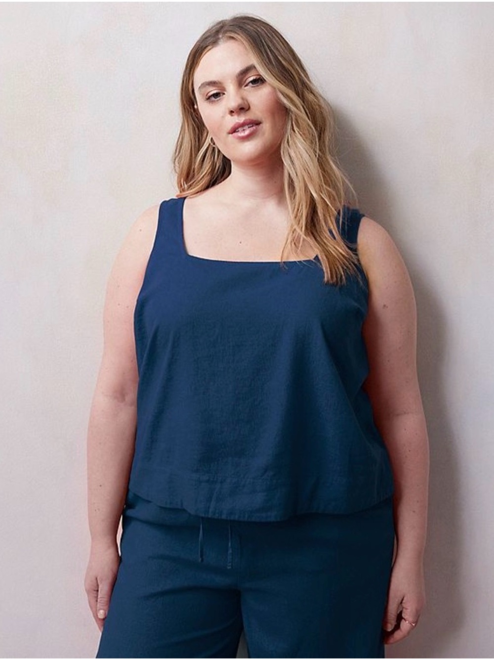 LC Lauren Conrad Navy Blue Square Neck Button-Back Linen Blend Tank Top